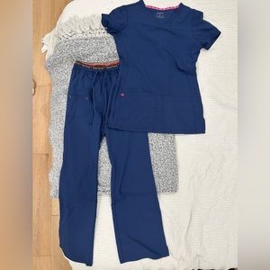 heart soul women’s pitter-pat v-neck solid scrub set, navy